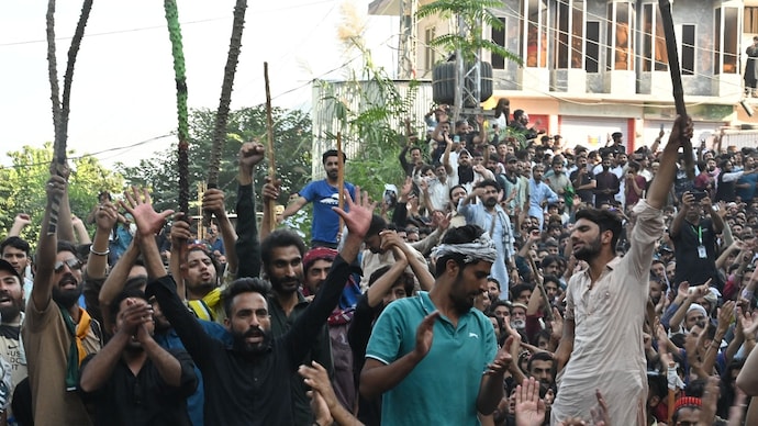 1000194782 PoK protest